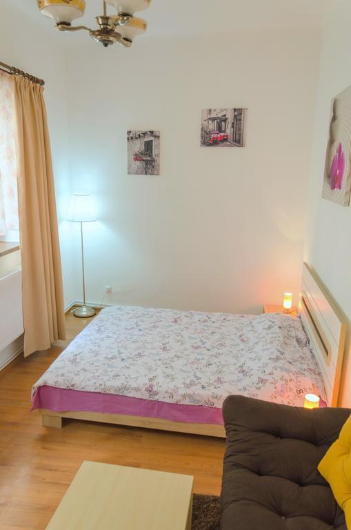 Ava Republique Apartment Brasov Exterior photo